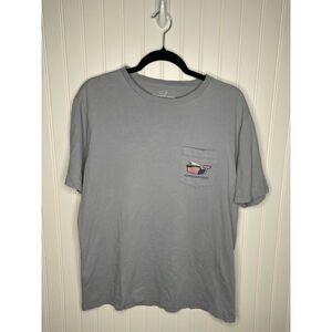 Men’s Vineyard Vines Lobster Bake Maine Blue Pocket T-Shirt size M